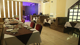 Hotel Kamla Palace-Restaurant2